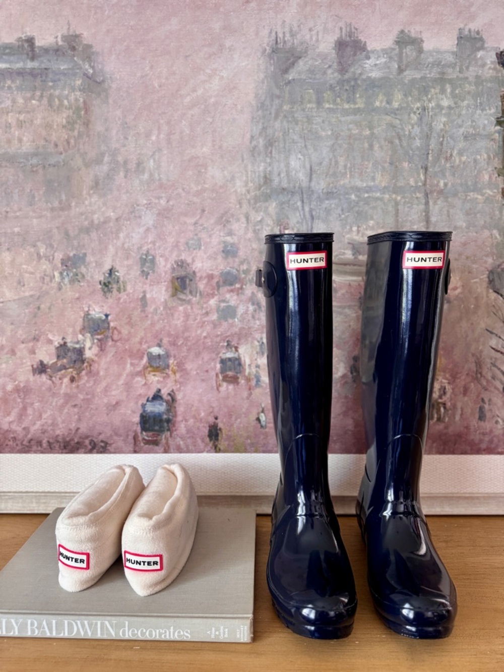 NEW Hunter Gloss Navy Tall Rain Boots with Cream Socks